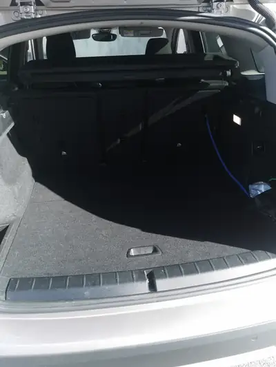 BMW X1 sDrive 18i Steptronic — SUV compact urbain, entretien réduit, 51 000 km — intérieur