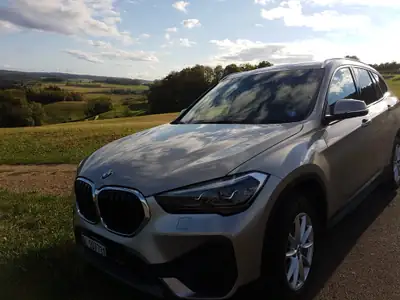 BMW X1 sDrive 18i Steptronic — SUV compact urbain, entretien réduit, 51 000 km — Miniature 7