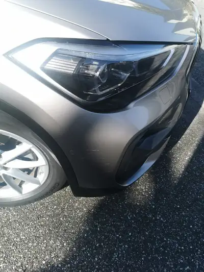 BMW X1 sDrive 18i Steptronic — SUV compact urbain, entretien réduit, 51 000 km — Miniature 12