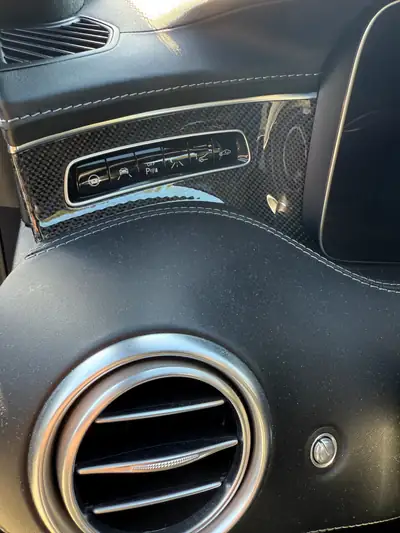 Mercedes-Benz S 63 AMG Coupé 4Matic — Puissance brute et élégance intemporelle — cruscotto