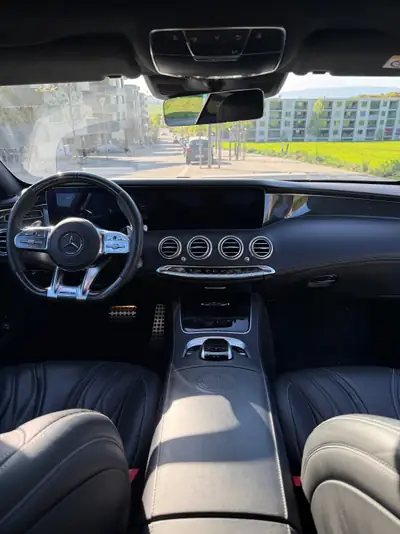 Mercedes-Benz S 63 AMG Coupé 4Matic — Puissance brute et élégance intemporelle — interni