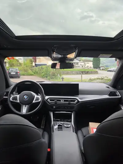 BMW 330e xDrive Touring M Sport Pro — Hybride rechargeable sportif, 60 000 km, finition maximale — Thumbnail 12