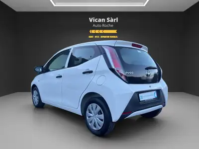 Toyota Aygo 1.0 VVT-i X 2017 — Citadine fiable, très peu kilométrée, première main — Thumbnail 7