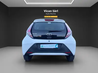 Toyota Aygo 1.0 VVT-i X 2017 — Citadine fiable, très peu kilométrée, première main — Thumbnail 8