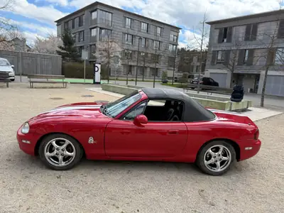 Mazda MX-5 NB GT-R Nr. 001 CH-Sondermode — Roadster légendaire, édition spéciale suisse — Miniatura 8