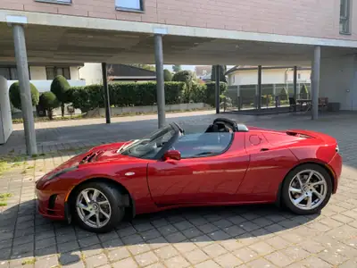 Tesla Roadster 2012 — Le cabriolet électrique révolutionnaire, seulement 12'700 km — Detail