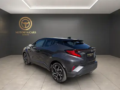 Toyota C-HR 1.8 HSD Comfort — Hybride performant, 38'000 km, design affirmé — interni