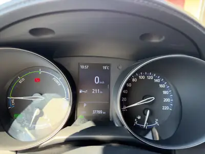 Toyota C-HR 1.8 HSD Comfort — Hybride performant, 38'000 km, design affirmé — Miniatura 15