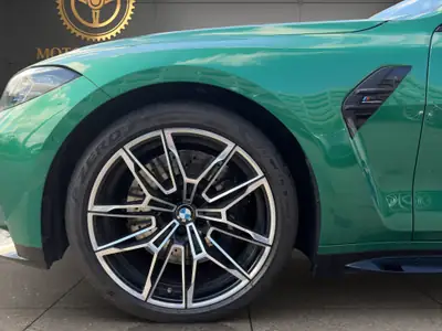 BMW M4 Coupé Competition M xDrive 2023 — Performance brute et technologie d'exception — Miniatur 9