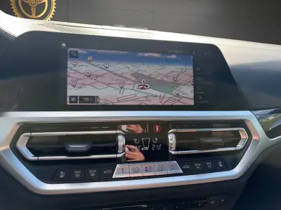 BMW M4 Coupé Competition M xDrive 2023 — Performance brute et technologie d'exception — Miniatur 21