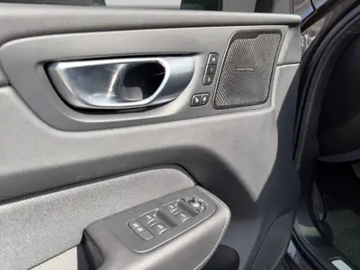Volvo XC60 B5 Diesel Mild Hybrid AWD — SUV premium hybride, 44'000 km seulement — Miniatur 11