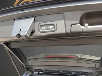 Volvo XC60 B5 Diesel Mild Hybrid AWD — SUV premium hybride, 44'000 km seulement — Miniatur 15