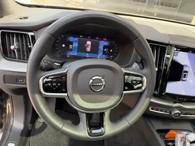Volvo XC60 B5 Diesel Mild Hybrid AWD — SUV premium hybride, 44'000 km seulement — Miniatur 19