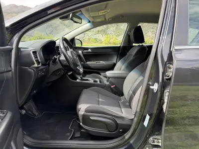 Kia Sportage 1.6 T-GDi 4WD — SUV polyvalent, 120'000 km, garantie 12 mois — Miniature 15