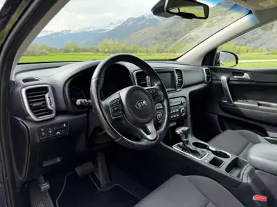 Kia Sportage 1.6 T-GDi 4WD — SUV polyvalent, 120'000 km, garantie 12 mois — Miniature 16