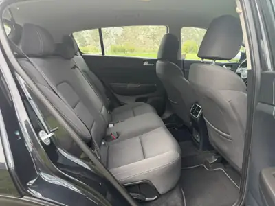Kia Sportage 1.6 T-GDi 4WD — SUV polyvalent, 120'000 km, garantie 12 mois — Miniature 21