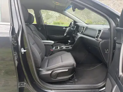 Kia Sportage 1.6 T-GDi 4WD — SUV polyvalent, 120'000 km, garantie 12 mois — Miniature 19