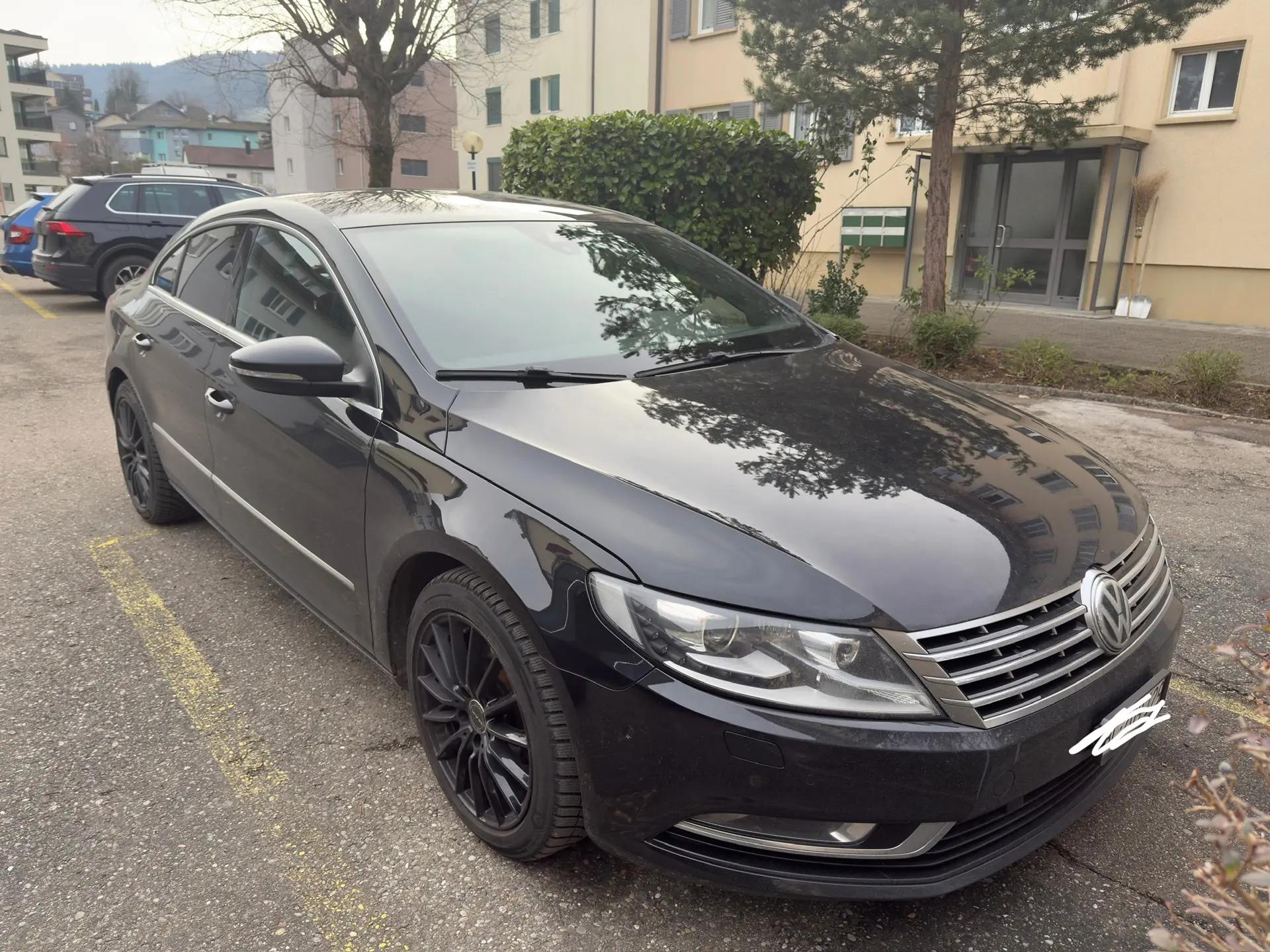 VW Passat CC 2.0 TDI BlueMotion — Élégance coupé, motorisation économe et fiable — vista esterna