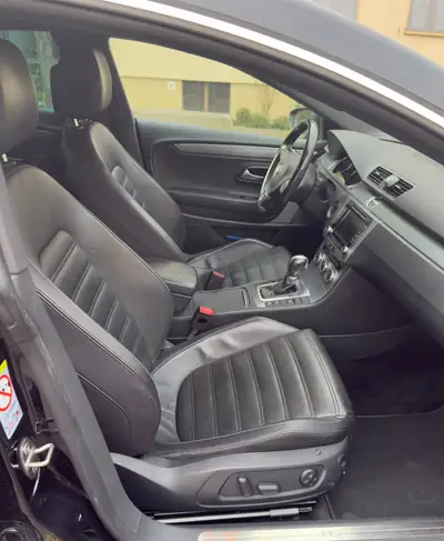 VW Passat CC 2.0 TDI BlueMotion — Élégance coupé, motorisation économe et fiable — dettaglio