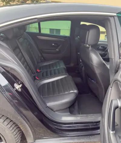 VW Passat CC 2.0 TDI BlueMotion — Élégance coupé, motorisation économe et fiable — interni