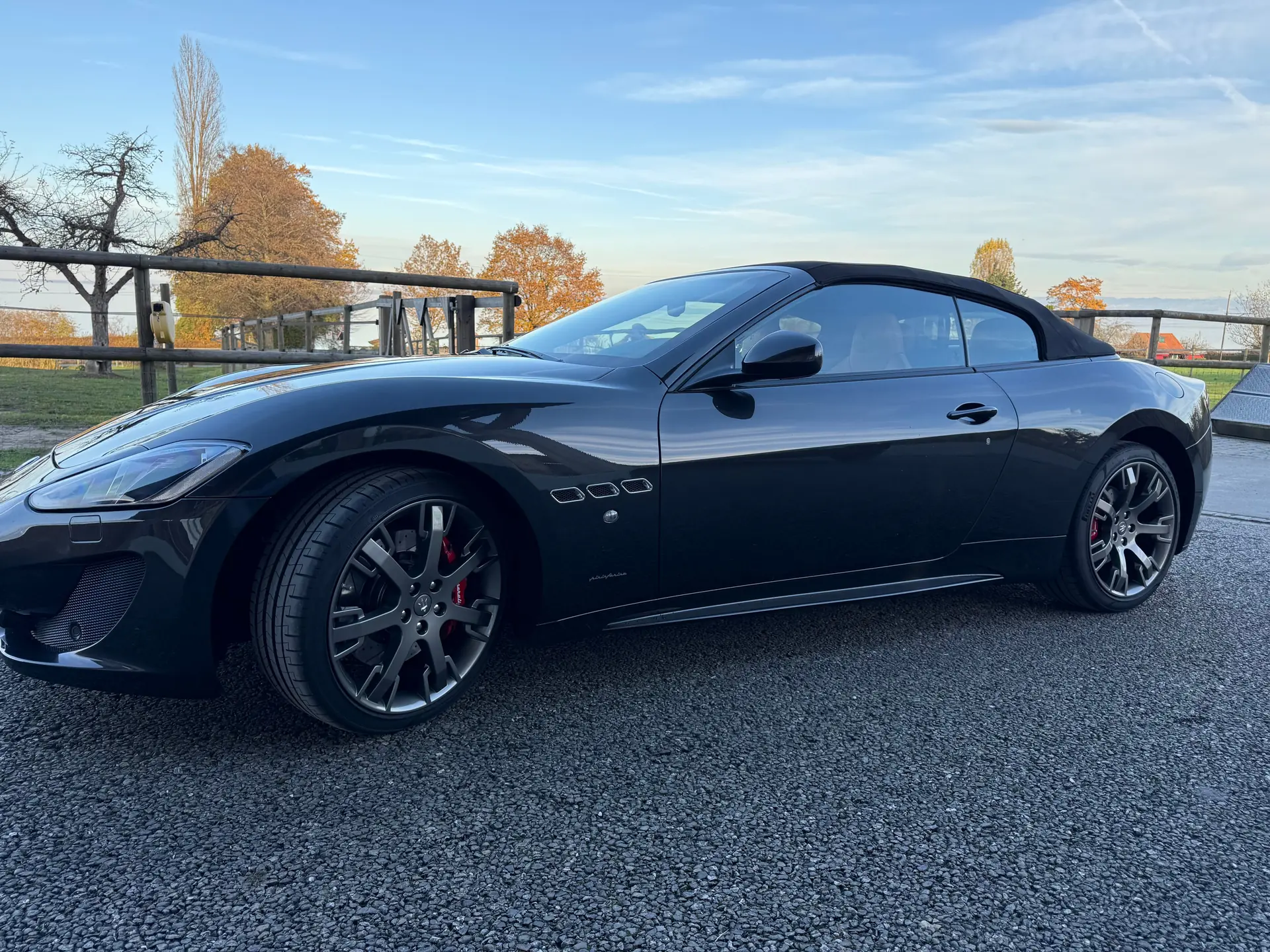 Maserati GranCabrio 2017 — Cabriolet italien 460 ch, seulement 15'000 km — Außenansicht