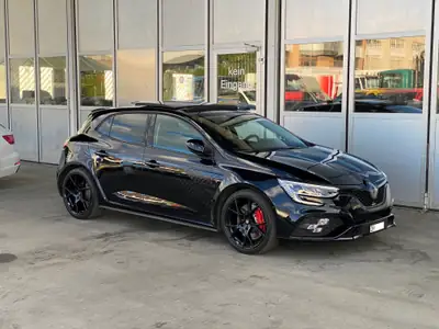 Renault Mégane R.S. Ultime 300 EDC — Performance 300 ch, État collection, Très faible kilométrage — vue extérieure