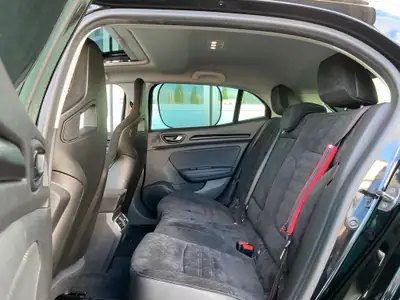 Renault Mégane R.S. Ultime 300 EDC — Performance 300 ch, État collection, Très faible kilométrage — Miniature 13