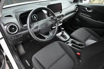Hyundai Kona 1.6 T-GDi Amplia 4WD — SUV compact turbo, 28'000 km seulement — Thumbnail 7