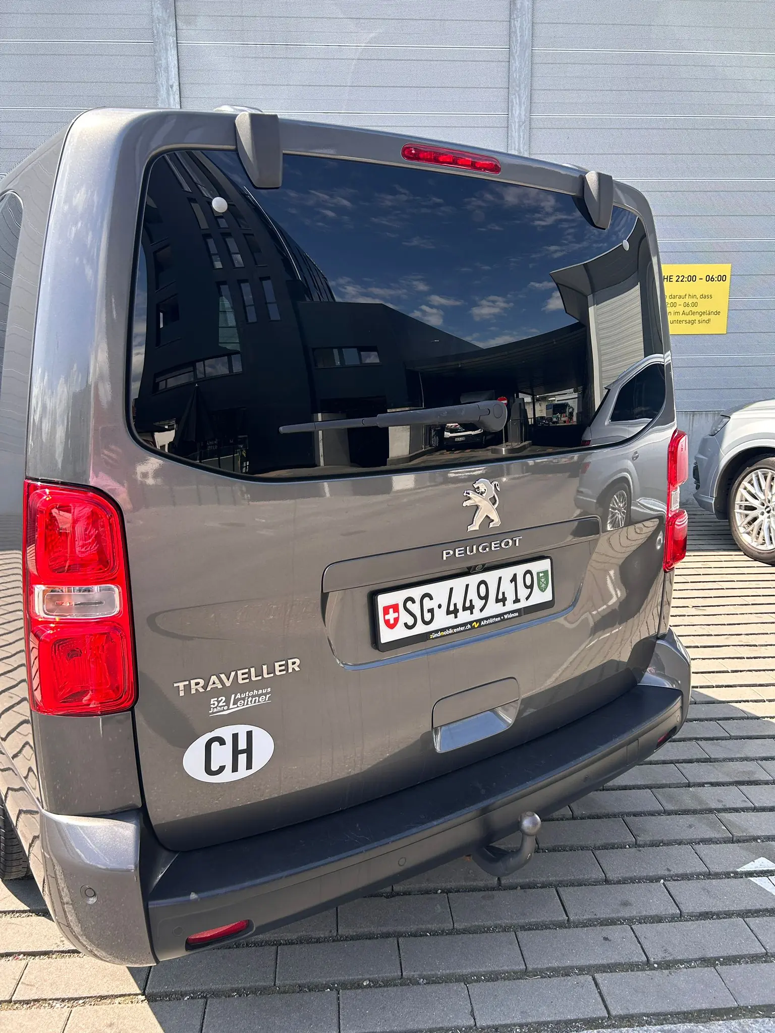 Peugeot Traveller 2018 occasion Au — 3