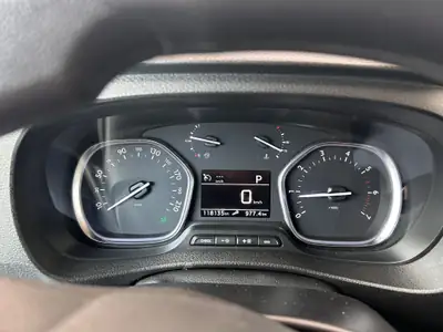 Peugeot Traveller 2.0 BlueHDi Active — Monospace 8 places, diesel économique — Thumbnail 9