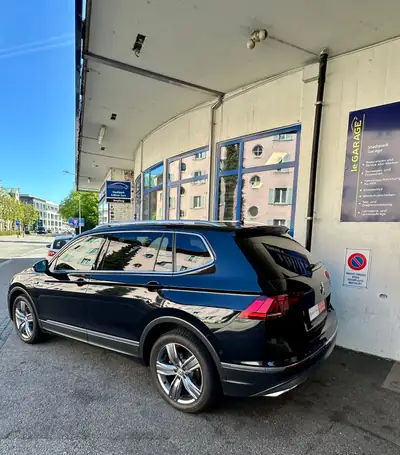 VW Tiguan Allspace 2.0 TSI Highline 4Motion — 7 places, toit panoramique, SUV familial éprouvé — intérieur