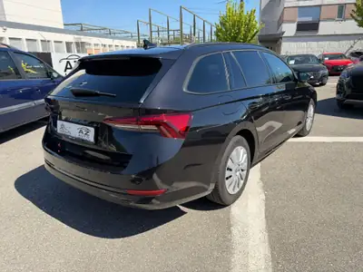 Skoda Octavia Combi 2.0 TDI DSG — Break diesel automatique, 116'000 km, Full Black — détail