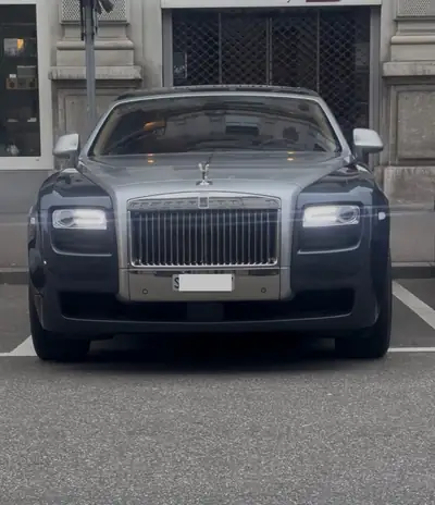 Rolls-Royce Ghost 6.6 V12 — Berline de prestige, 104'000 km, motorisation légendaire — interior