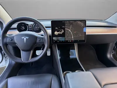 Tesla Model 3 Performance Dual Motor AWD — Berline électrique haute performance, 120'000 km — Thumbnail 13