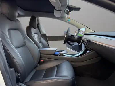 Tesla Model 3 Performance Dual Motor AWD — Berline électrique haute performance, 120'000 km — Thumbnail 16