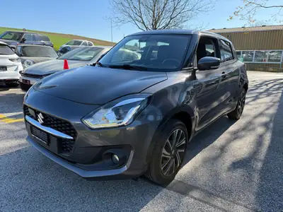 Suzuki Swift 1.2 Compact Top 4x4 Hybrid — Citadine polyvalente et écologique — côté