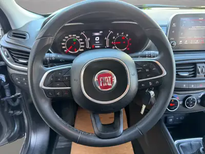 Fiat Tipo 1.4 TJet Lounge — Berline fiable, équipée et économique — Thumbnail 10