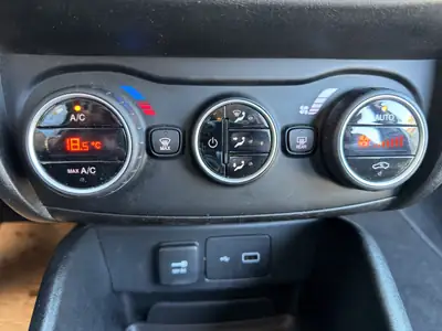 Fiat Tipo 1.4 TJet Lounge — Berline fiable, équipée et économique — Thumbnail 21