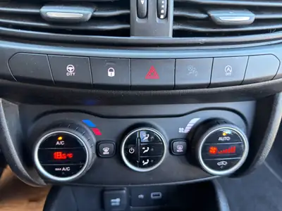 Fiat Tipo 1.4 TJet Lounge — Berline fiable, équipée et économique — Thumbnail 22