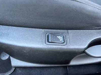 Fiat Tipo 1.4 TJet Lounge — Berline fiable, équipée et économique — Thumbnail 26