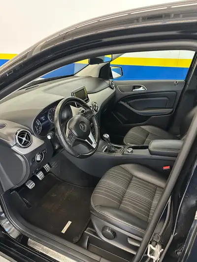 Mercedes-Benz Classe B 200 — Monospace urbain fiable, 149 000 km, révision à jour — dettaglio