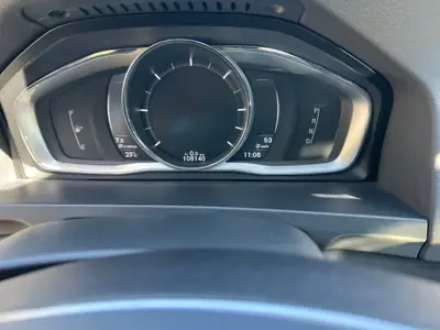 Volvo V60 Cross Country D4 AWD — Robustesse suédoise et efficacité diesel — Miniatur 10