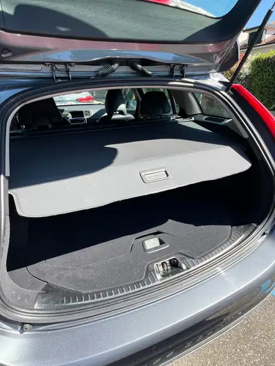 Volvo V60 Cross Country D4 AWD — Robustesse suédoise et efficacité diesel — Miniatur 19