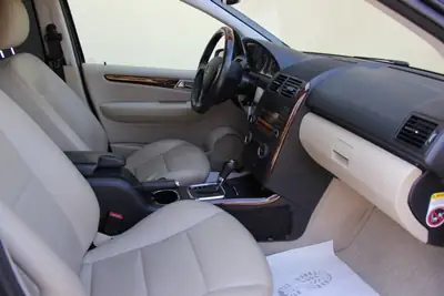 Mercedes-Benz Classe A 200 Élégance — Berline compacte automatique, faible consommation — Miniature 14