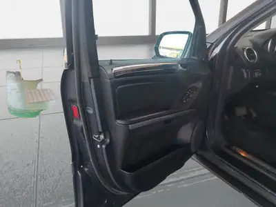 Mercedes-Benz ML 350 BlueTEC 4Matic — SUV premium diesel, entretien exemplaire — Miniatura 7
