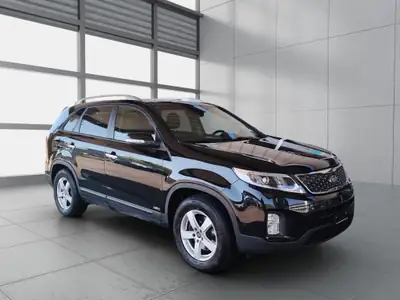 Kia Sorento 2.2 CRDI — SUV 7 places robuste, diesel efficace et entretien récent — vista posteriore
