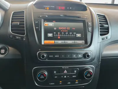 Kia Sorento 2.2 CRDI — SUV 7 places robuste, diesel efficace et entretien récent — Miniatura 14