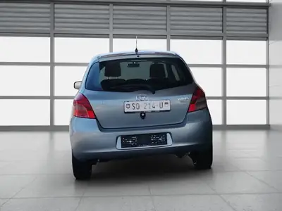 Toyota Yaris 1.3 City 2008 — Citadine fiable, fraîchement révisée et garantie — Thumbnail 7