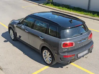 MINI Clubman Cooper S ALL4 — Compacte polyvalente, transmission intégrale et 192 ch — rear view