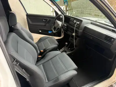 VW Golf GTI 1991 — Légende des hot-hatch, essence mécanique authentique — Armaturenbrett